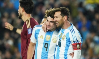 Lionel Messi tỏa sáng trong trận đấu cuối cùng ở quê nhà
