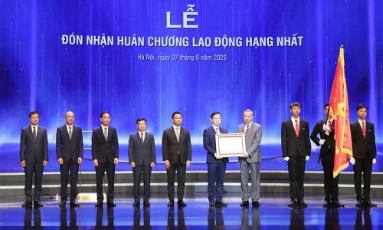  Tổng Bí thư Tô Lâm trao Huân chương Lao động hạng Nhất cho Đài Truyền hình Việt Nam