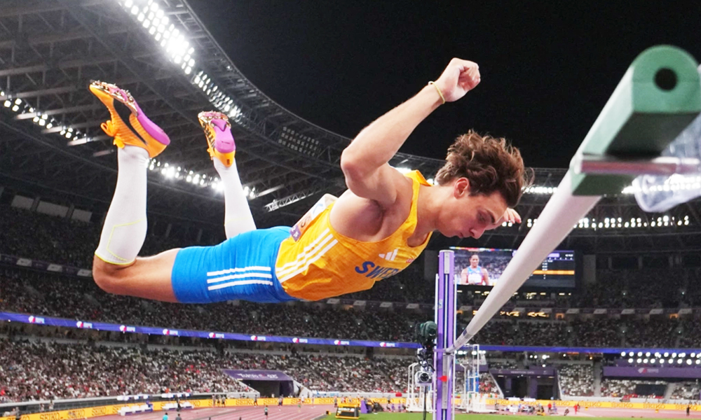  Duplantis lần thứ 14 phá kỷ lục thế giới môn nhảy sào