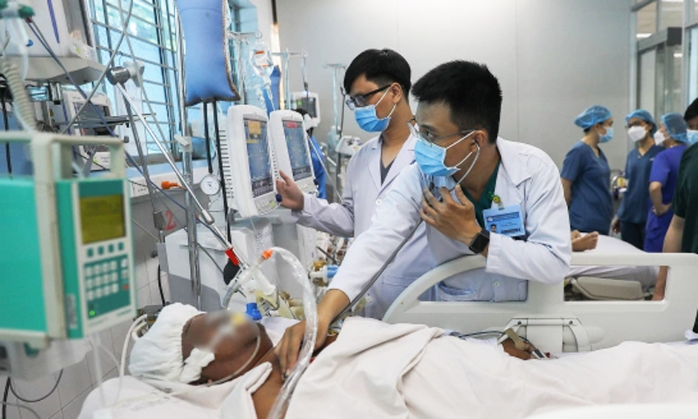  Bác sĩ được tăng lương khởi điểm