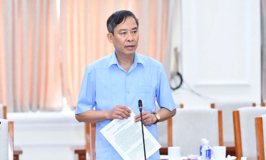 Vụ học sinh kéo tóc, xô ngã giáo viên: Xử lý để vừa răn đe vừa cho học trò sửa sai