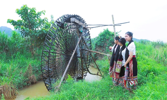 Cọn nước - Nét văn minh lúa nước của đồng bào Thái 