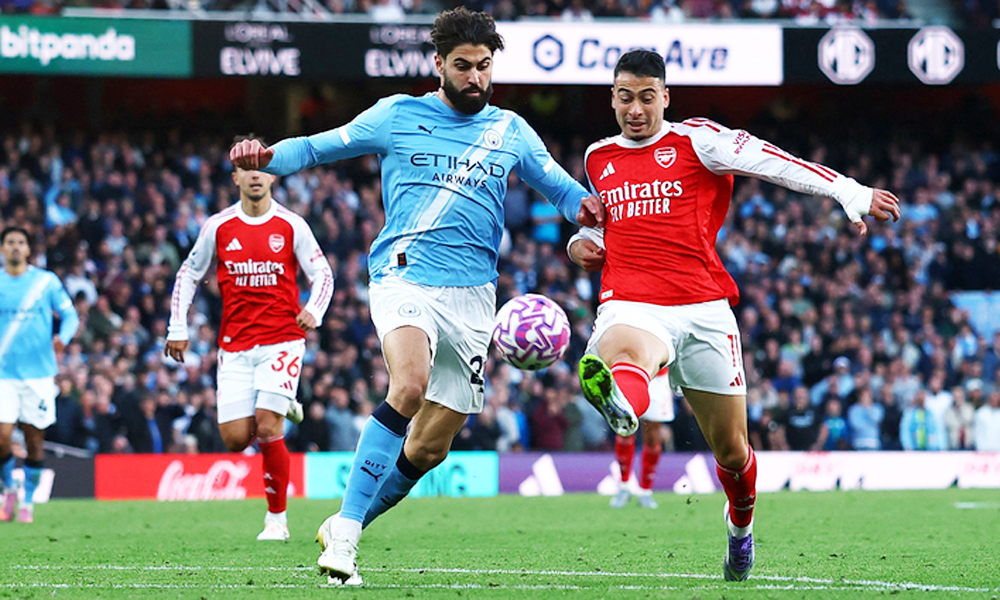  Ghi bàn phút 90+2, Arsenal thoát thua Man City