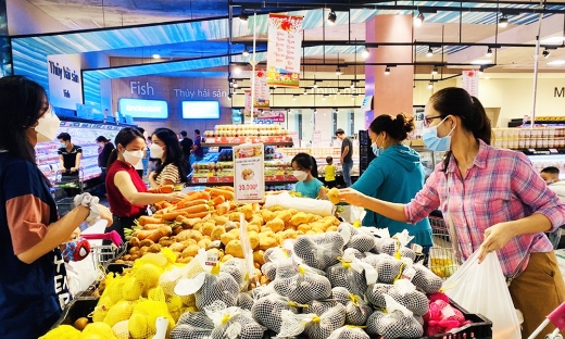 Xây dựng, công bố mức sống tối thiểu hằng năm làm căn cứ xác định các chuẩn chính sách xã hội