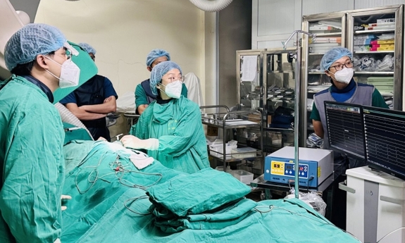 Bộ Y tế: Trực 24/24 giờ, không để gián đoạn cấp cứu, điều trị trong bão số 10