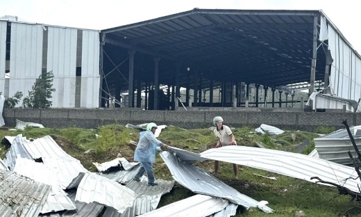 Thiệt hại nặng nề do bão số 10 gây ra tại nhiều địa phương