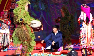 Nghi lễ cúng tổ tiên, giáo dục đạo lý uống nước nhớ nguồn của người Lô Lô