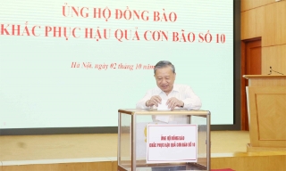 Văn phòng Trung ương Đảng ủng hộ đồng bào khắc phục hậu quả bão số 10