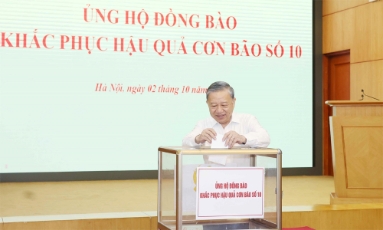  Văn phòng Trung ương Đảng ủng hộ đồng bào khắc phục hậu quả bão số 10