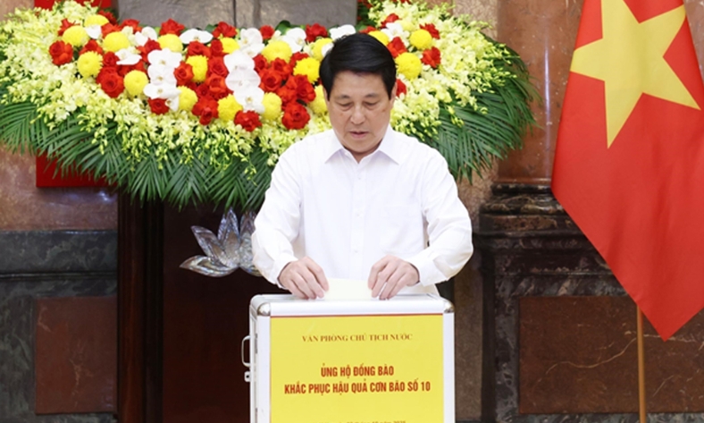  Văn phòng Chủ tịch nước quyên góp, ủng hộ đồng bào khắc phục hậu quả cơn bão số 10