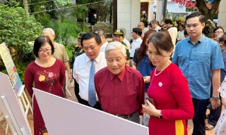 “Yêu đất nước qua thơ Tố Hữu”
