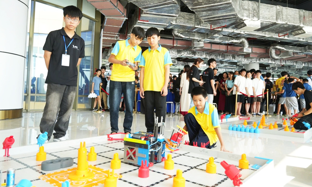  Khởi động giải đấu tìm đội dự cuộc thi Robotics lớn nhất thế giới