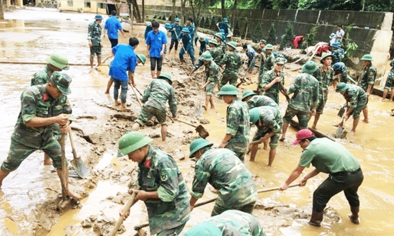  Quân đội chuẩn bị sẵn sàng tìm kiếm cứu hộ, cứu nạn đường không ứng phó bão số 11