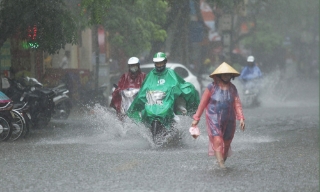 Cảnh báo nguy cơ mưa lớn trong 3 giờ ở Bắc Bộ và Thanh Hóa từ đêm nay