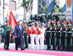 Tổng Bí thư: Xây dựng lực lượng vũ trang Quân khu 4 cách mạng, chính quy, tinh nhuệ, hiện đại