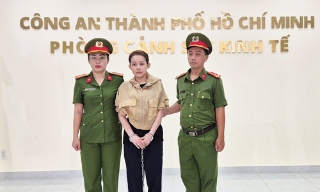 Sản xuất, buôn bán hàng giả, Ngân 98 bị khởi tố, bắt tạm giam