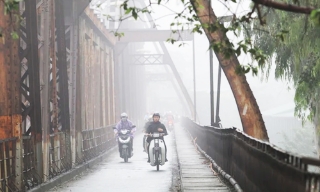 Biển Đông đón bão số 12, không khí lạnh tràn về miền Bắc