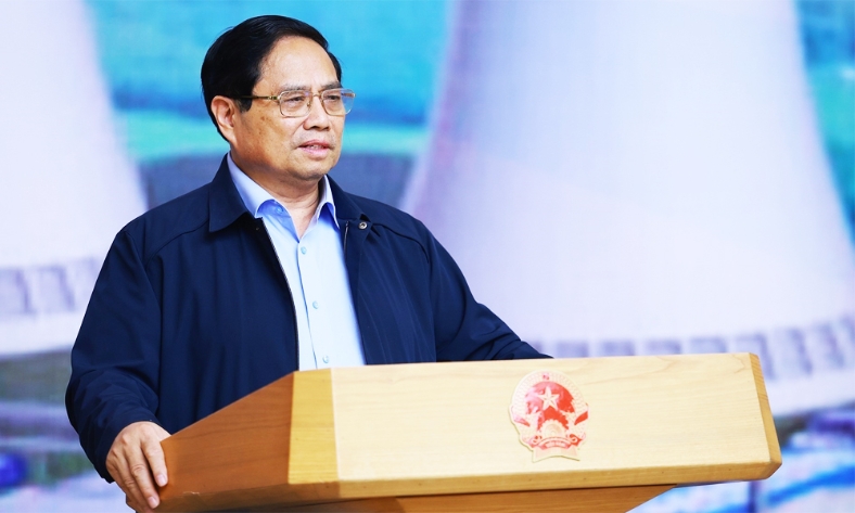  Cấp bách phát triển các nguồn điện, bảo đảm ổn định theo hướng thân thiện môi trường