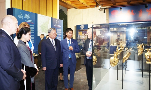 Tổng Bí thư Tô Lâm và Phu nhân tham quan Bảo tàng Lịch sử Quốc gia Bulgaria