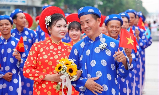 50 cặp đôi thanh niên công nhân tham dự "Lễ cưới tập thể 2025"