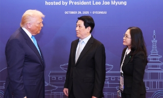 Chủ tịch nước gặp Tổng thống Hoa Kỳ và lãnh đạo cấp cao các nước dự APEC 2025