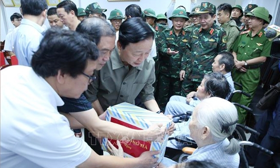 Xuất cấp lương thực, vật tư dự trữ quốc gia hỗ trợ thành phố Huế