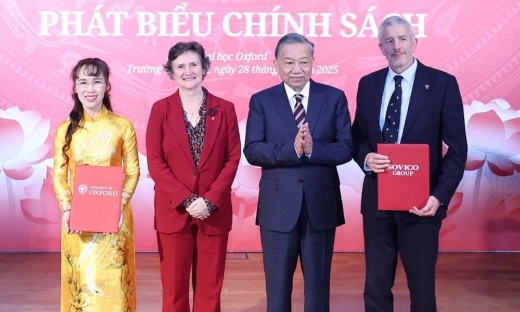 Đại học Oxford công bố Quỹ học bổng Tiên phong