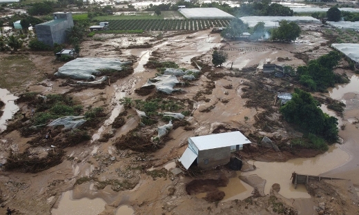 Bờ bao hai hồ vỡ 85m đã gây lũ quét ở Lâm Đồng