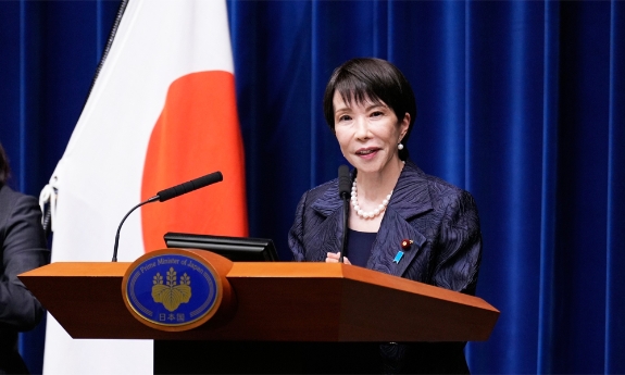 Thủ tướng Nhật Bản trước thử thách đối nội đầu tiên