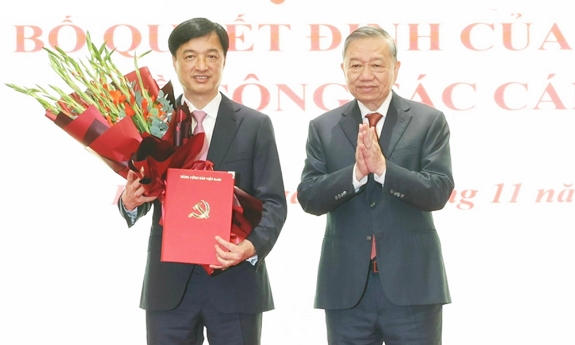 Bộ Chính trị điều động, phân công, chỉ định đồng chí Nguyễn Duy Ngọc giữ chức Bí thư Thành ủy Hà Nội