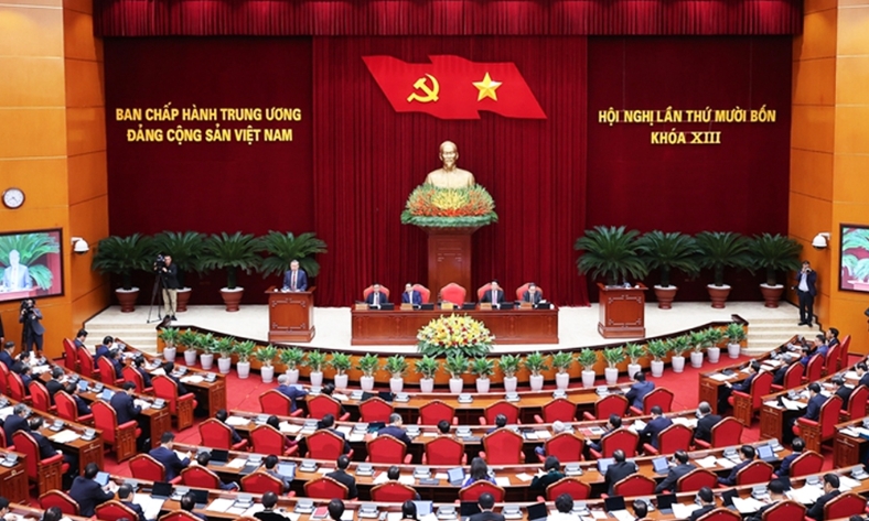  Thông cáo báo chí về ngày làm việc thứ nhất Hội nghị Trung ương 14