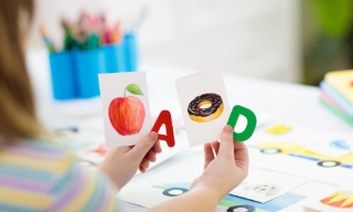 Học thêm ngoại ngữ giúp não trẻ lâu hơn