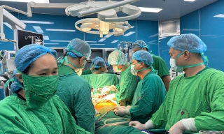 Lần đầu tiên ghép phổi cho hai bệnh nhân cùng lúc