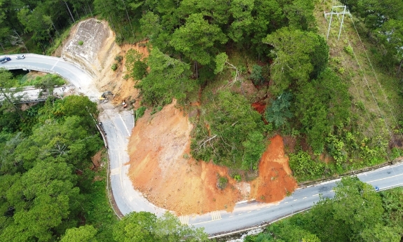 Xây dựng khẩn cấp công trình chống sạt lở trên đèo kết nối Đà Lạt - Thành phố Hồ Chí Minh 