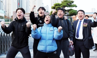 Trên 550.000 học sinh Hàn Quốc bắt đầu "vượt vũ môn"