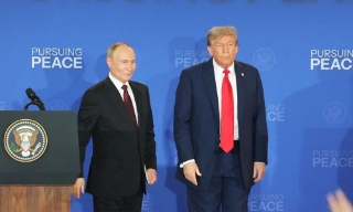 Nga - Mỹ tích cực đàm phán hòa bình Ukraine dựa trên thỏa thuận Alaska