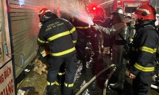 Cứu nạn thành công nhiều người dân trong 2 vụ cháy liên tiếp ở Hà Nội