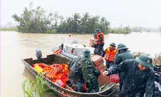 Hỗ trợ khẩn cấp 700 tỷ đồng cho 4 tỉnh khắc phục thiệt hại do mưa lũ