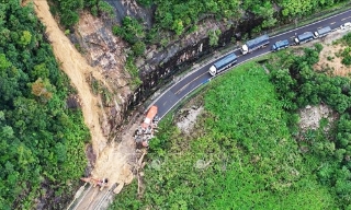 Vẫn còn 12 vị trí tắc đường do mưa lũ trên các Quốc lộ qua Khánh Hòa, Lâm Đồng