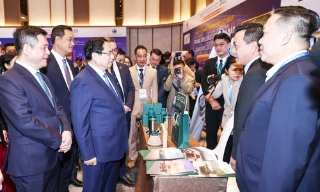 Nâng cao hiệu quả hoạt động và năng lực cạnh tranh cho ngành logistics Việt Nam