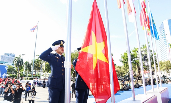 Lễ thượng cờ các đoàn thể thao tại SEA Games 33