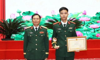Thủ khoa Học viện Kỹ thuật quân sự quê Bắc Ninh 7 lần đoạt giải Olympic toàn quốc