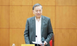 Chăm lo toàn diện, đầy đủ vật chất, tinh thần người có công với cách mạng