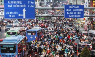 Thành phố Hồ Chí Minh đề xuất lắp 20.000 tủ đổi pin cho xe máy điện 