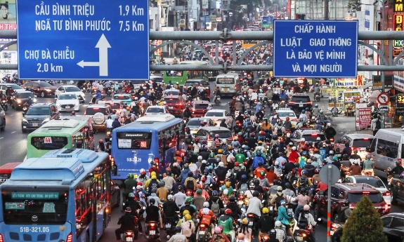 Thành phố Hồ Chí Minh đề xuất lắp 20.000 tủ đổi pin cho xe máy điện 