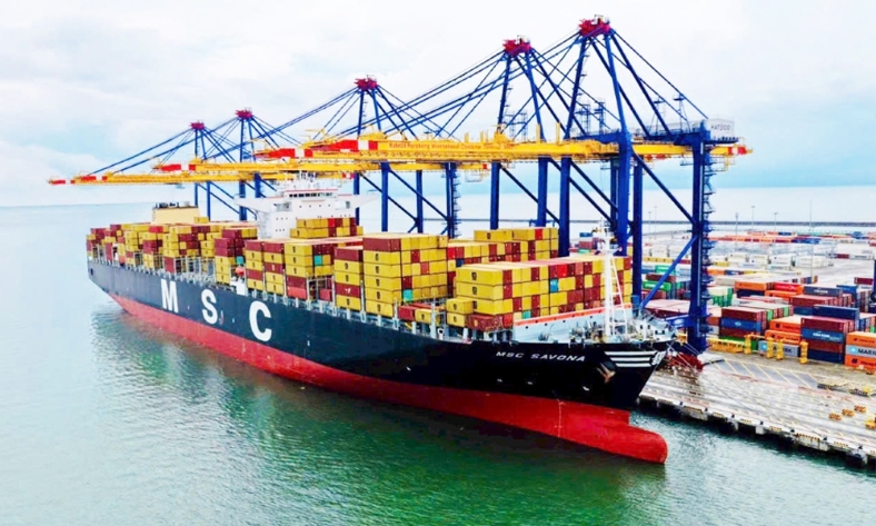  Việt Nam lọt top 15 quốc gia có quy mô thương mại lớn nhất thế giới