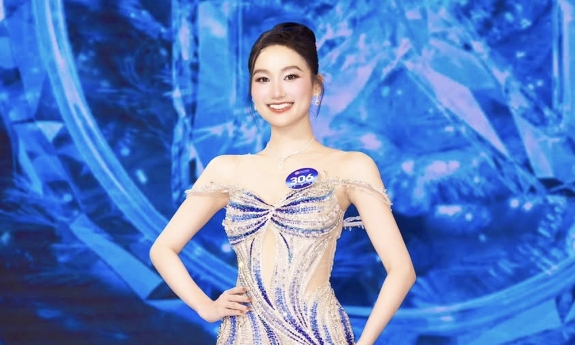 Nữ sinh quê Bắc Ninh gây chú ý Miss World Vietnam 2025