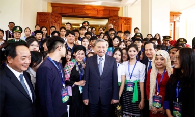  Tổng Bí thư Tô Lâm gặp mặt học sinh, sinh viên, thanh niên dân tộc thiểu số xuất sắc, tiêu biểu