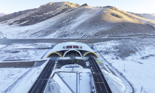 Trung Quốc thông xe đường hầm cao tốc dài nhất thế giới