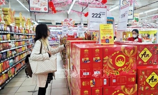 Bộ Công Thương yêu cầu bảo đảm nguồn cung hàng hóa, bình ổn thị trường dịp Tết